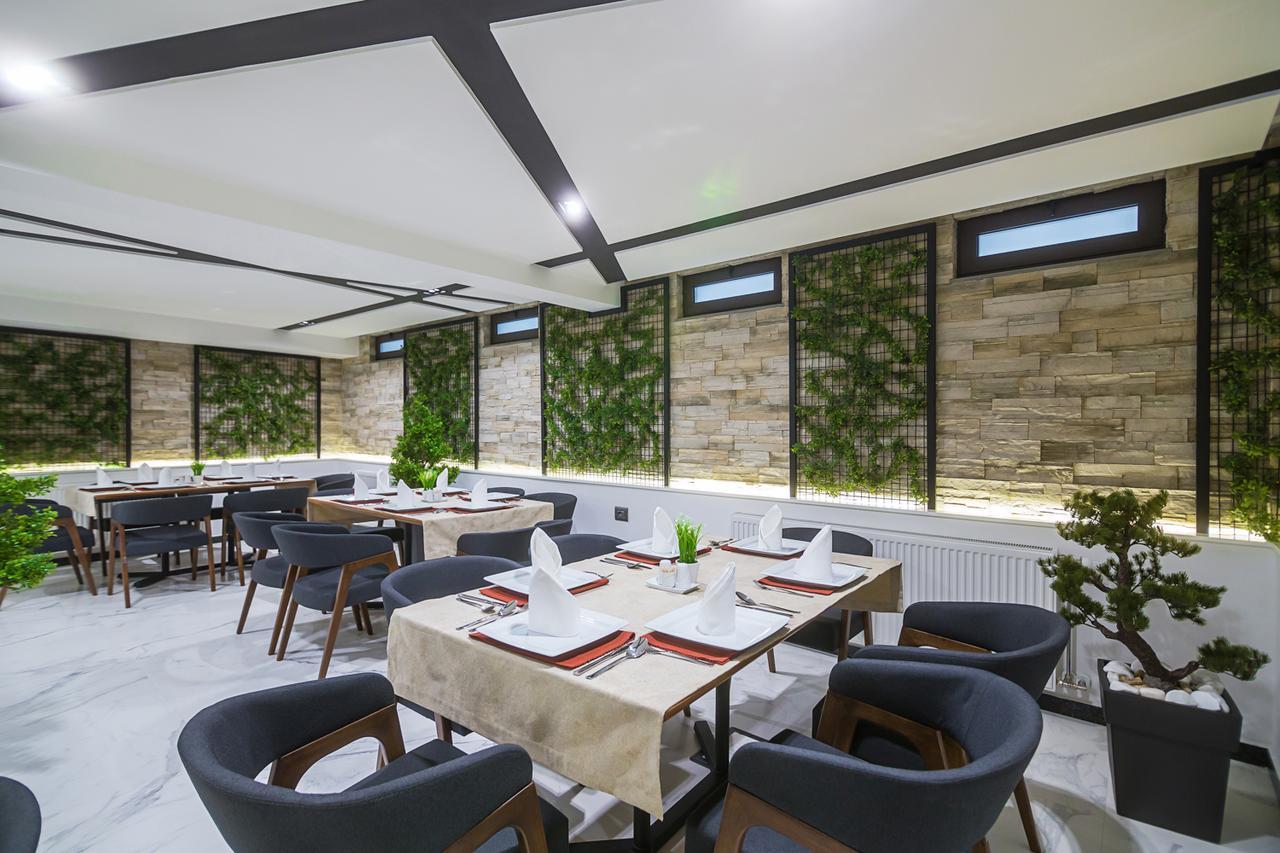 Hotel Regal Korce Exterior foto